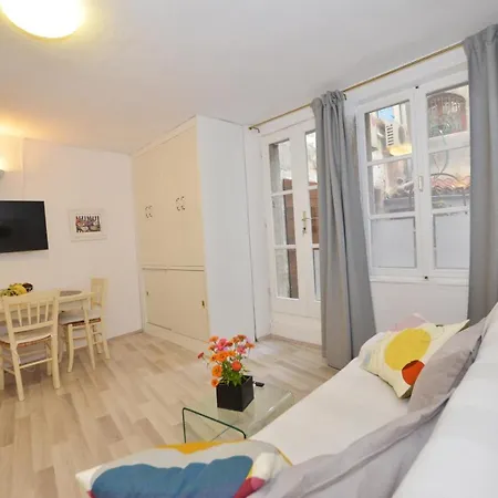 Mont 26 Apartman *